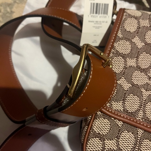 Coach Frankie crossbody signature textile jacquard. NWT - Picture 4 of 7